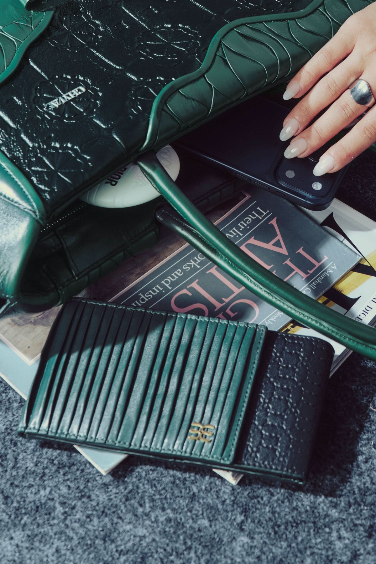 The Madeline Wallet 2.0 - Emerald