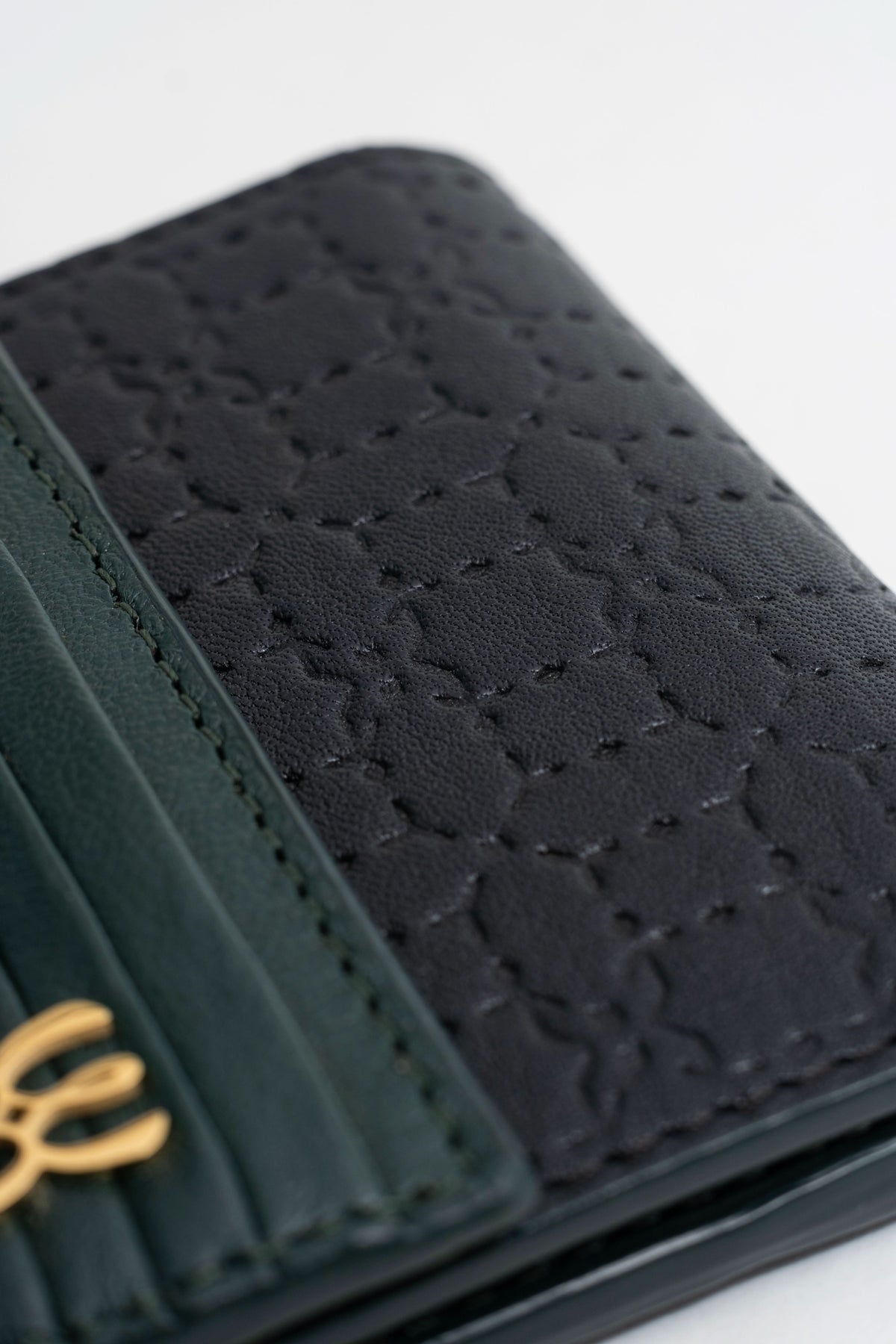 The Madeline Wallet 2.0 - Emerald